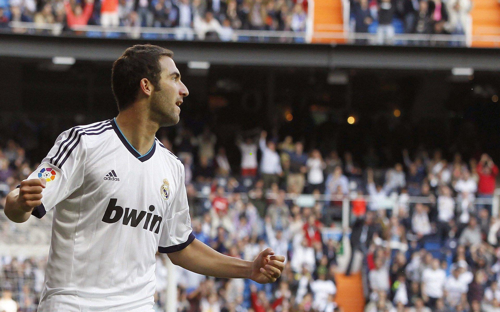 一夜之间!杨瀚森喜迎转折,冠军后卫或回归休城?科尔坦承主教练布局计划